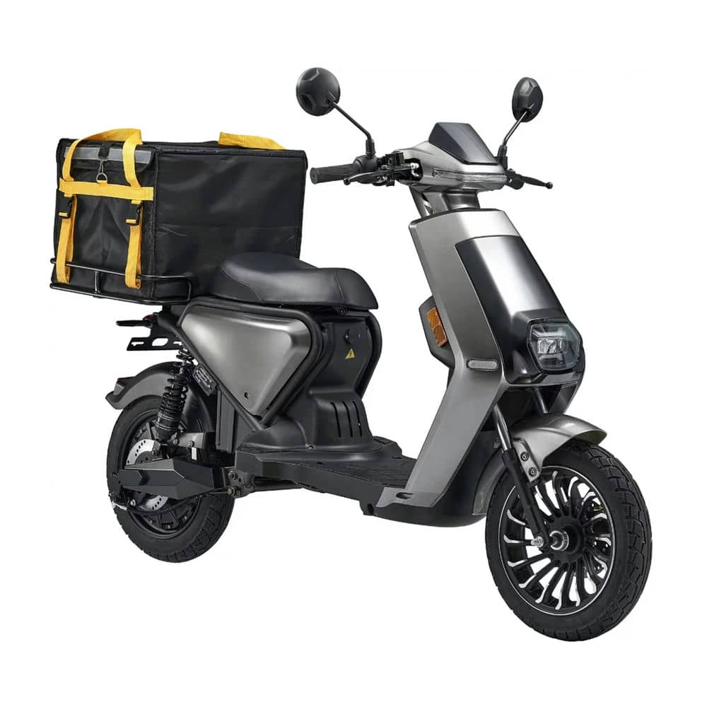 Порно кастинг: жас орыс қызы